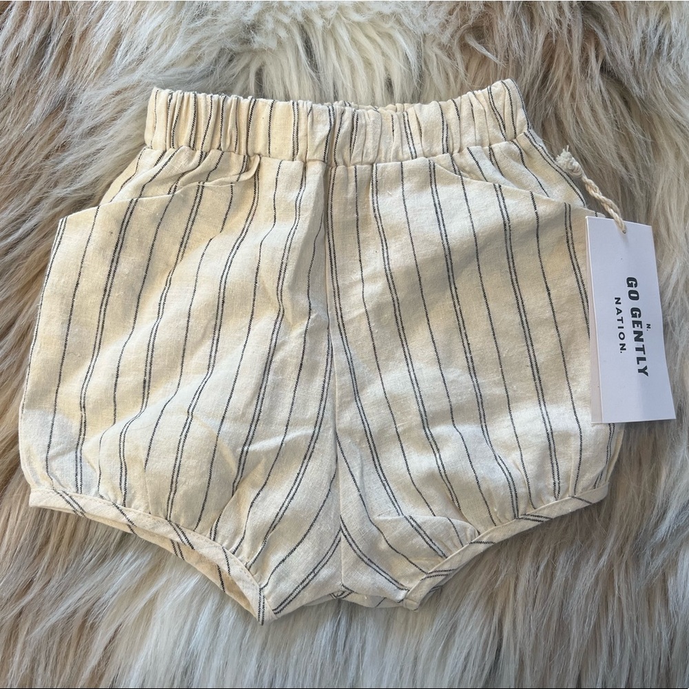 NWT Go Gently Nation Woven Short - Size 12-18m